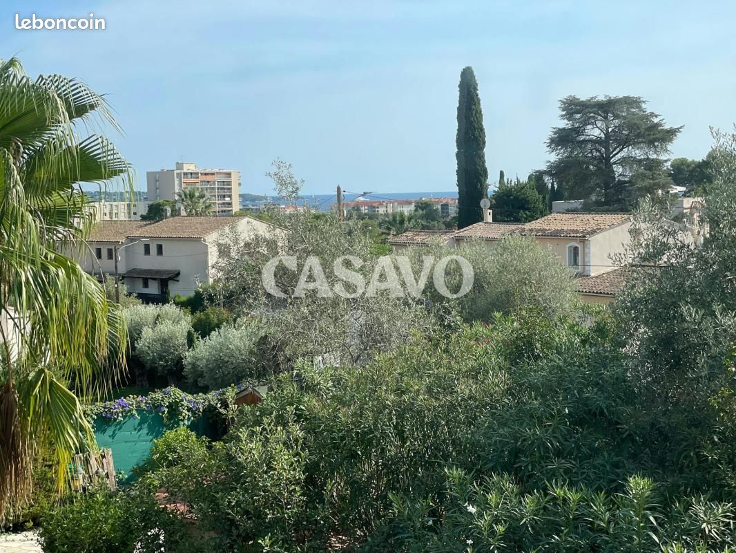 Maison 8 pièces 256 m² · à Antibes · 256 m² · 1 300 000 €
