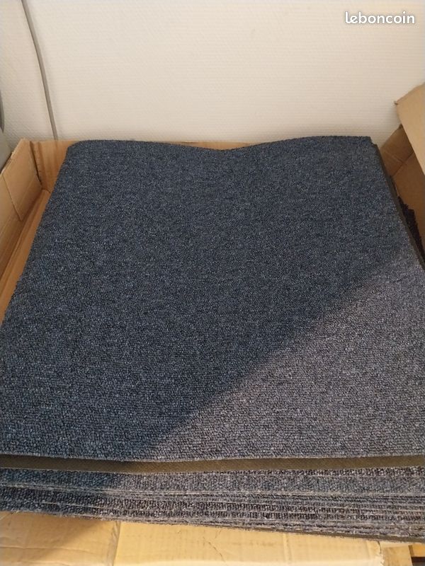 Moquette bleues neuvs (image 1)
