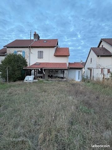 Maison 5 pièces 88 m² · à Vincey · 88 m² · 700 €/mois