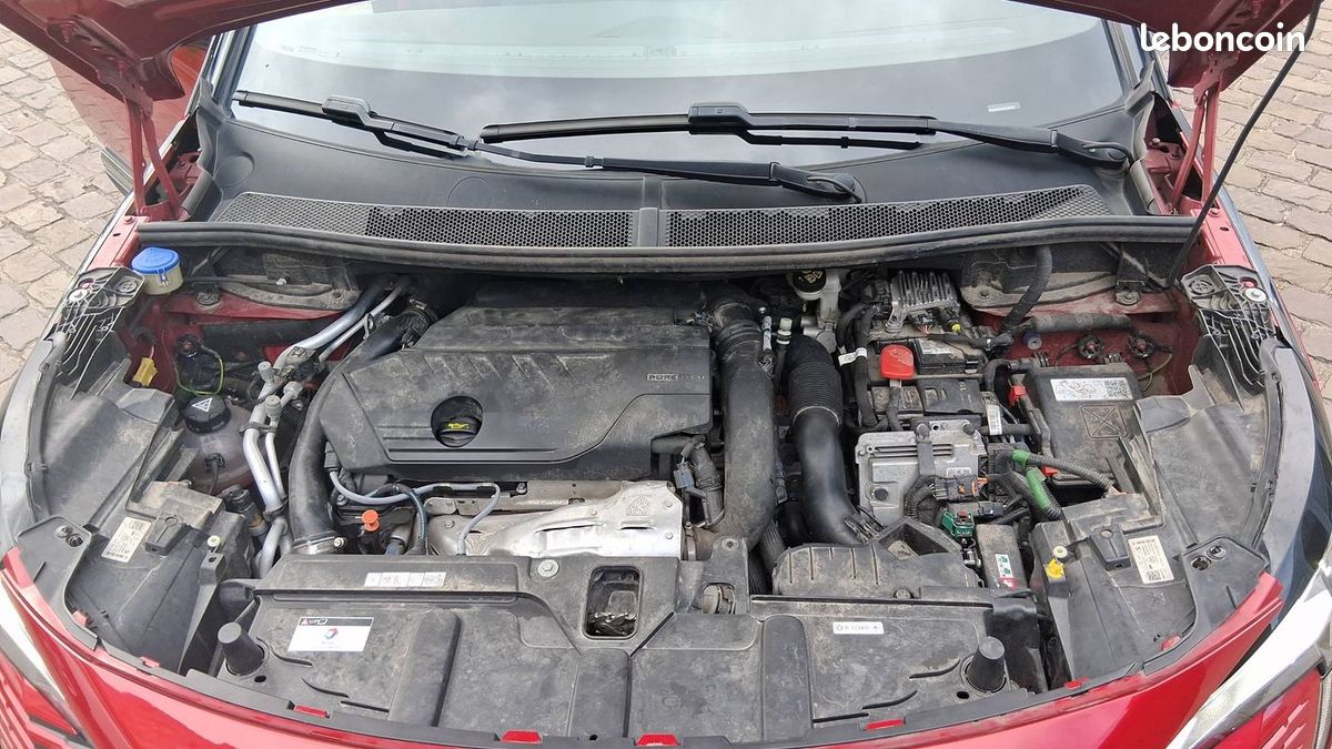 Peugeot 3008 1.6 THP 180 Hybrid e-EAT8 Allure Pack (image 15)