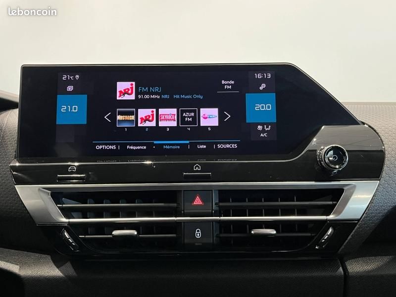 Citroen C4 Essence 130 Feel Pack EAT8 Caméra GPS CarPlay 1ère main (image 22)