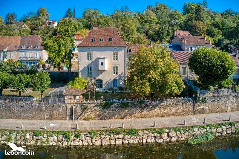 Maison 7 pièces 225 m² · au Bugue · 225 m² · 335 000 €