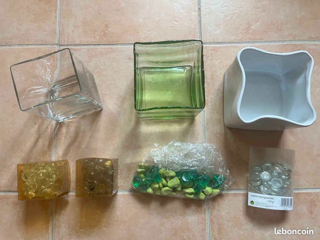 Vases et galets de décoration (image 1)