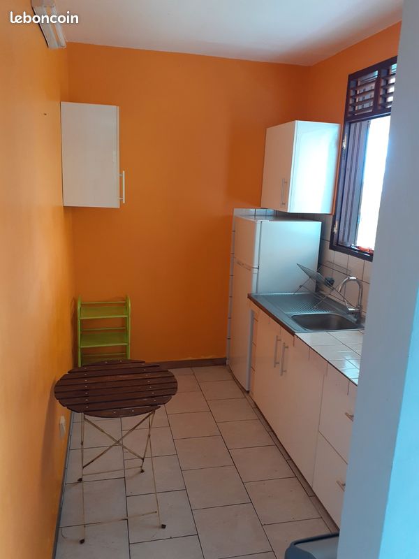Maison 1 pièce 30 m² · à Pointe-Noire · 30 m² · 560 €/mois