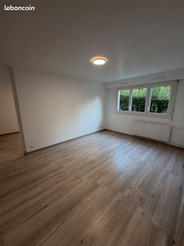 Appartement 2 pièces 43 m² · à Saint-Étienne · 43 m² · 620 €