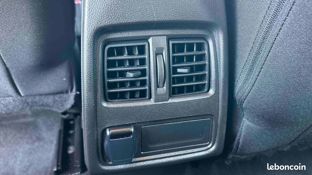 RENAULT Captur TCe 90 Equilibre (image 24)