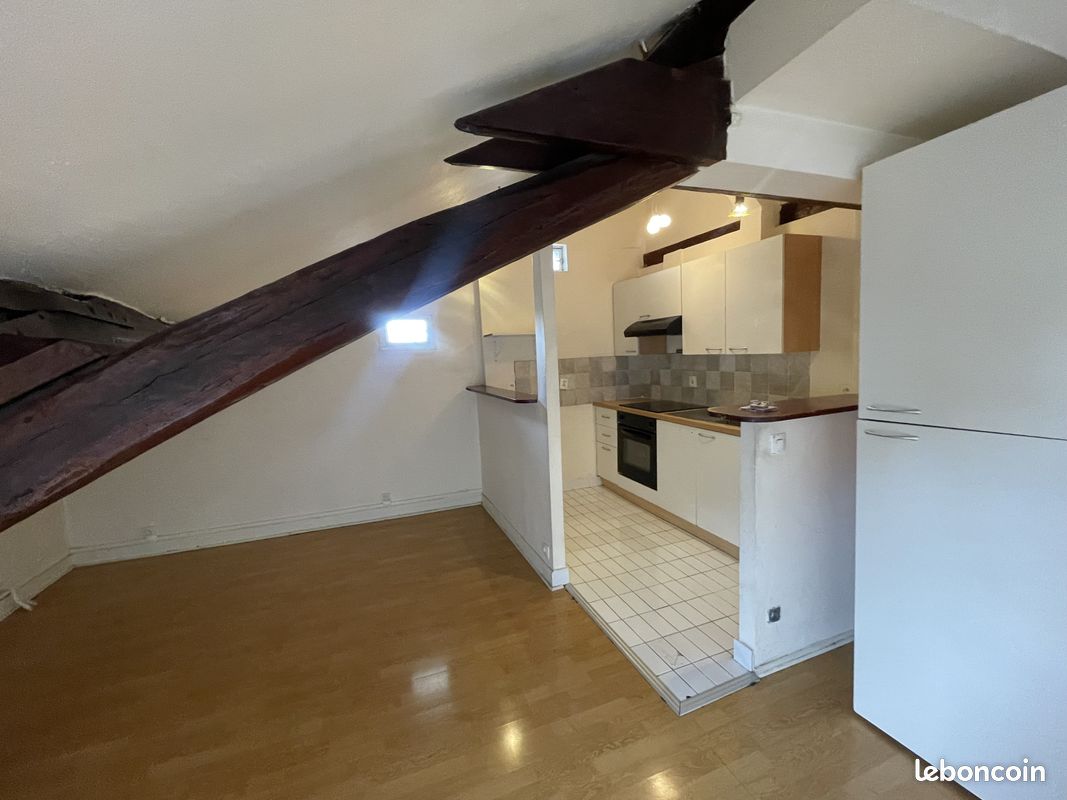 Appartement a louer - 2 pièce(s) - 37 m2 - Surfyn