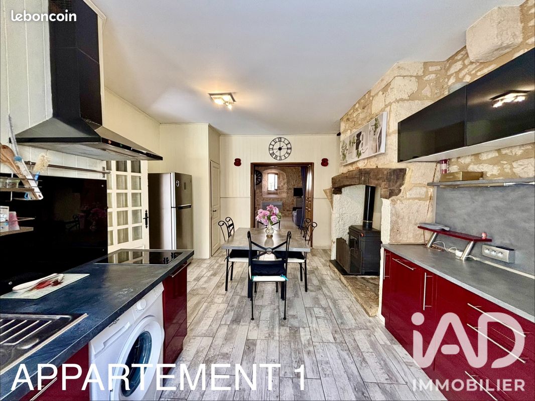 Appartement 6 pièces 135 m² · à Montignac-Lascaux · 135 m² · 180 000 €