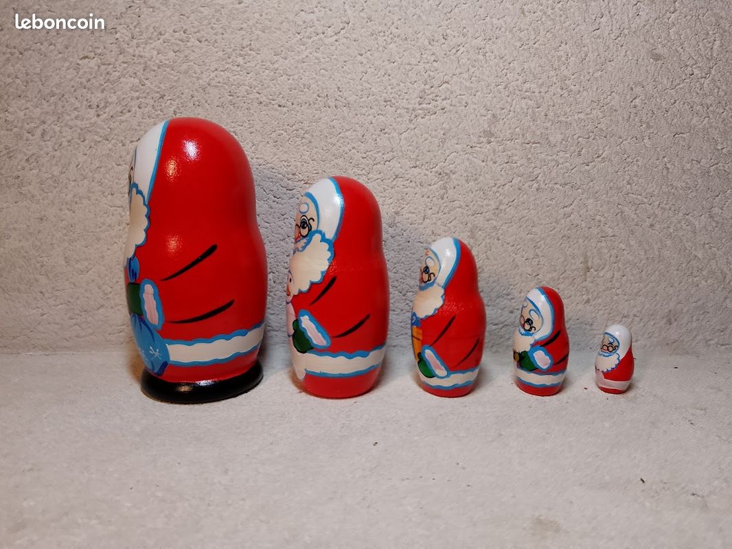 Les Matriochkas peintes à l'huile. Artisanat russe sur notre boutique