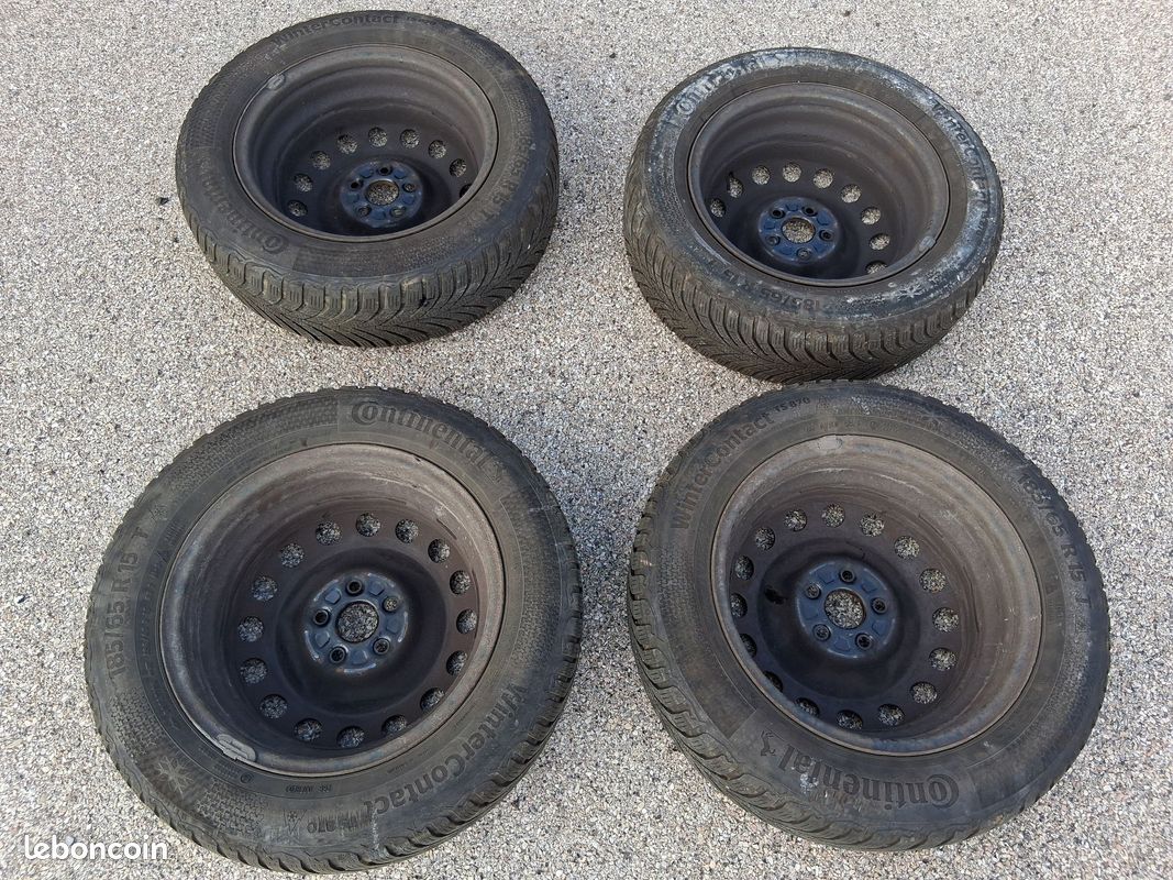 Lot de 3 pneus neige dont 2 sur jantes 185/65 R15 88 T Winter contact Continental (image 2)