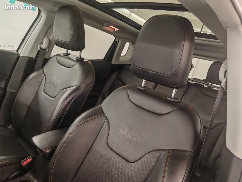 Jeep Compass 1.4 MultiAir II 140ch S Limited 4x2 (image 25)
