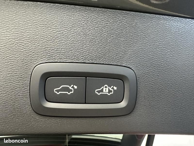Volvo XC40 B3 163ch Lounge Edition DCT 7 (image 8)