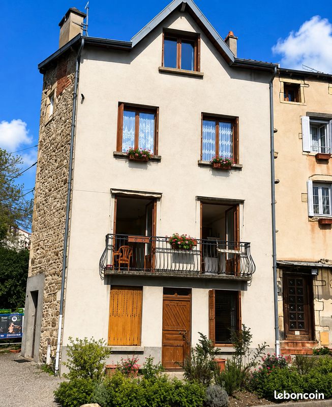 Maison 5 pièces 96 m² · à Chauriat · 96 m² · 94 000 €