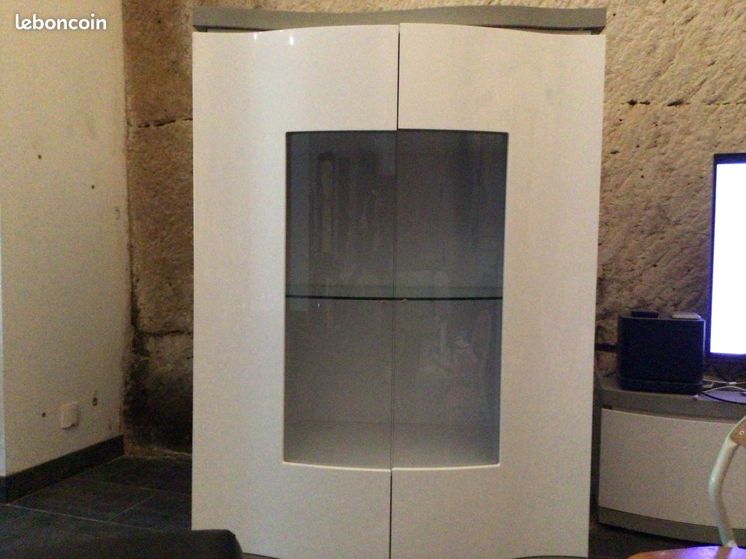 Vitrine (image 1)