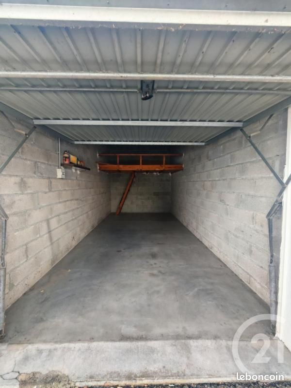 Parking 15 m² · à Argelès-sur-Mer · 15 m² · 140 €/mois