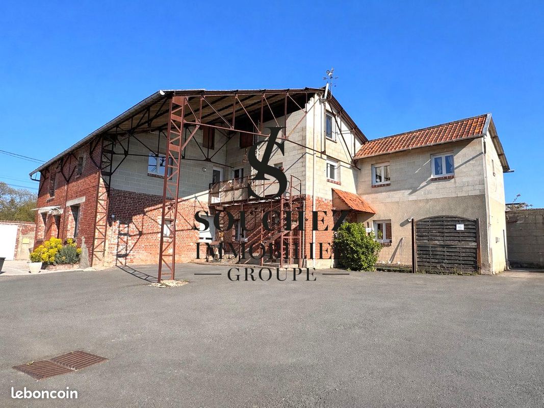 Immeuble 385 m² · à Aubigny-en-Artois · 385 m² · 286 000 €