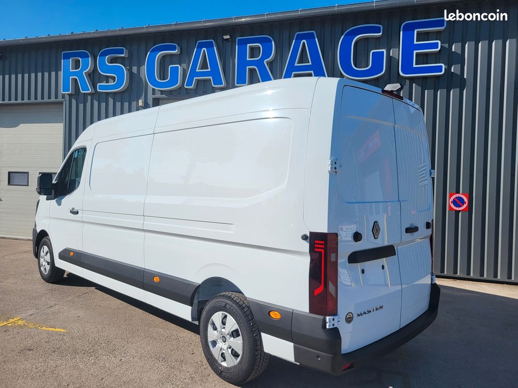 RENAULT MASTER IV L3H2 TRACTION FOURGON 2.0 Blue DCI 170 EXTRA 03 PLACES NEUF avec CAMÉRA DE RECUL + CLIM AUTO + RADARS AVANT - ARRIERE - LATÉRAUX + PORTES ARRIERE 270 DEGRÉS ( Prix Vente 31 990 HT ) (image 2)