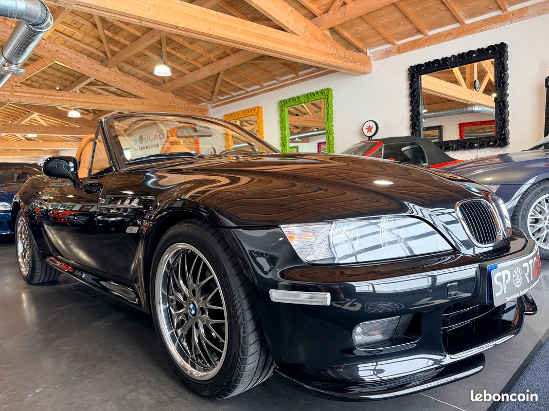 BMW Z3 2.2 6 Cylindres 170cv Phase 2 "INDIVIDUAL" Black-Sapphire / Sièges Sport Cuir Caramel 02/2002 "1ERE MAIN" SEULEMENT 25.000 km "ÉTAT NEUF" *LIVRAISON POSSIBLE (image 3)