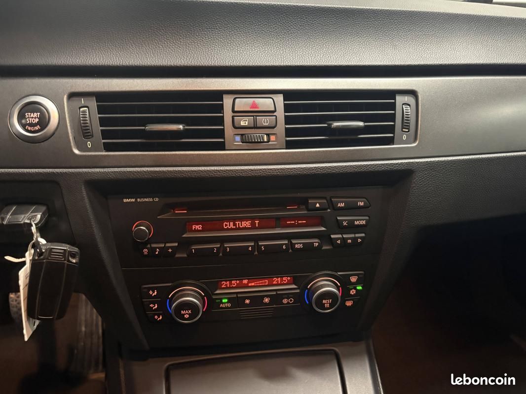 BMW M3 Coupe E92 boite mécanique V8 420cv / Entretien complet disponible (image 18)