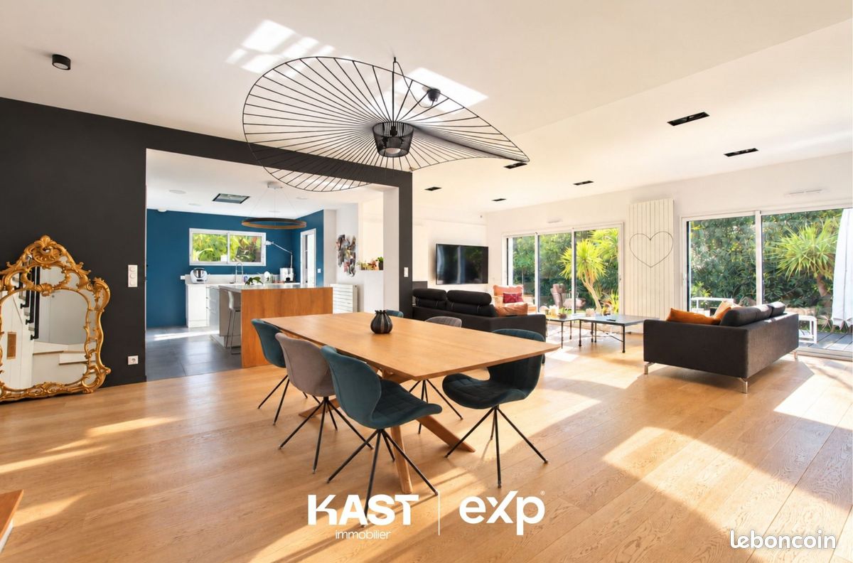 Maison 6 pièces 205 m² · à Domloup · 205 m² · 672 000 €
