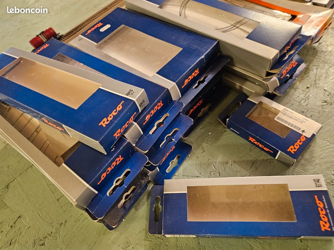 Lot De 25 Boîtes Vides Roco – Pour Collectionneurs Ou Rangement