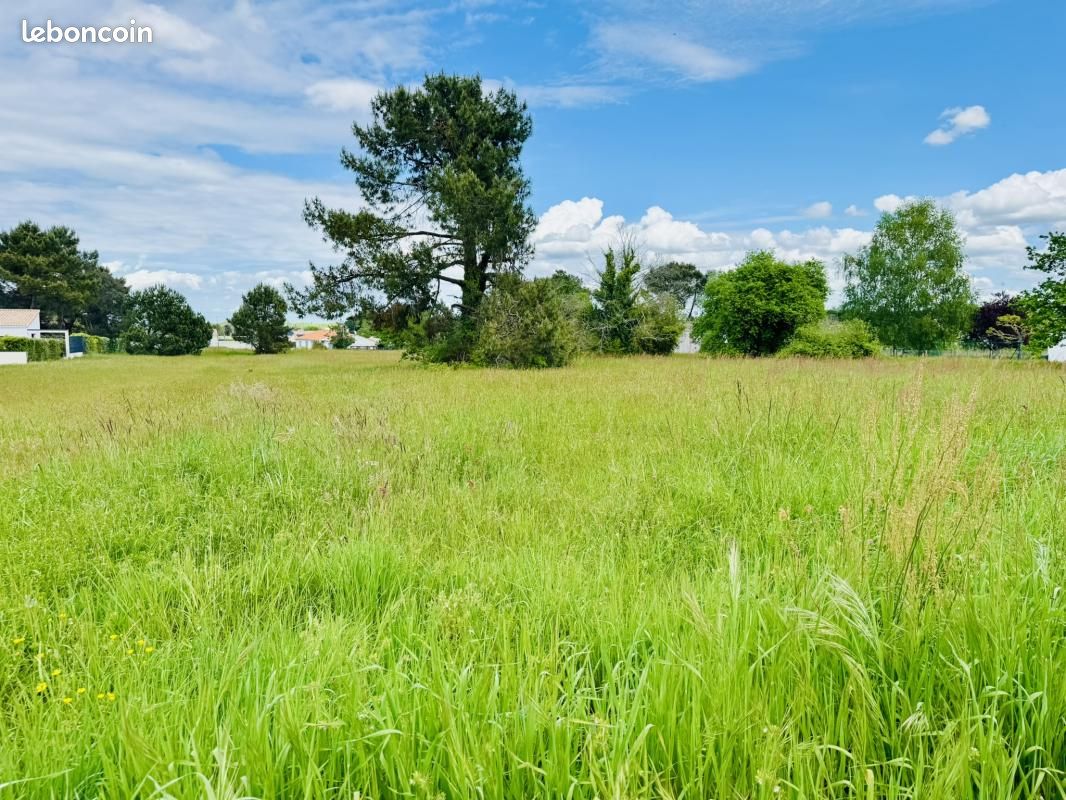 Terrain 500 m² Saujon · 66 505 €