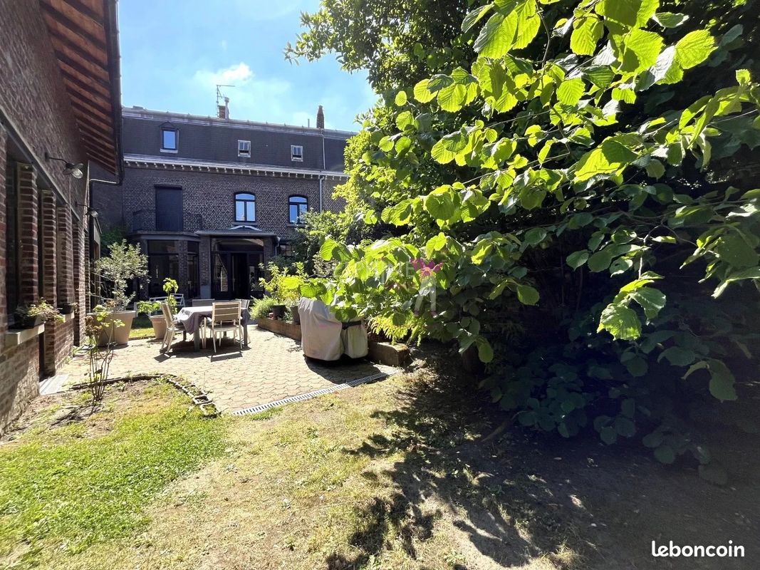 Maison 7 pièces 245 m² · à Tourcoing · 245 m² · 575 000 €