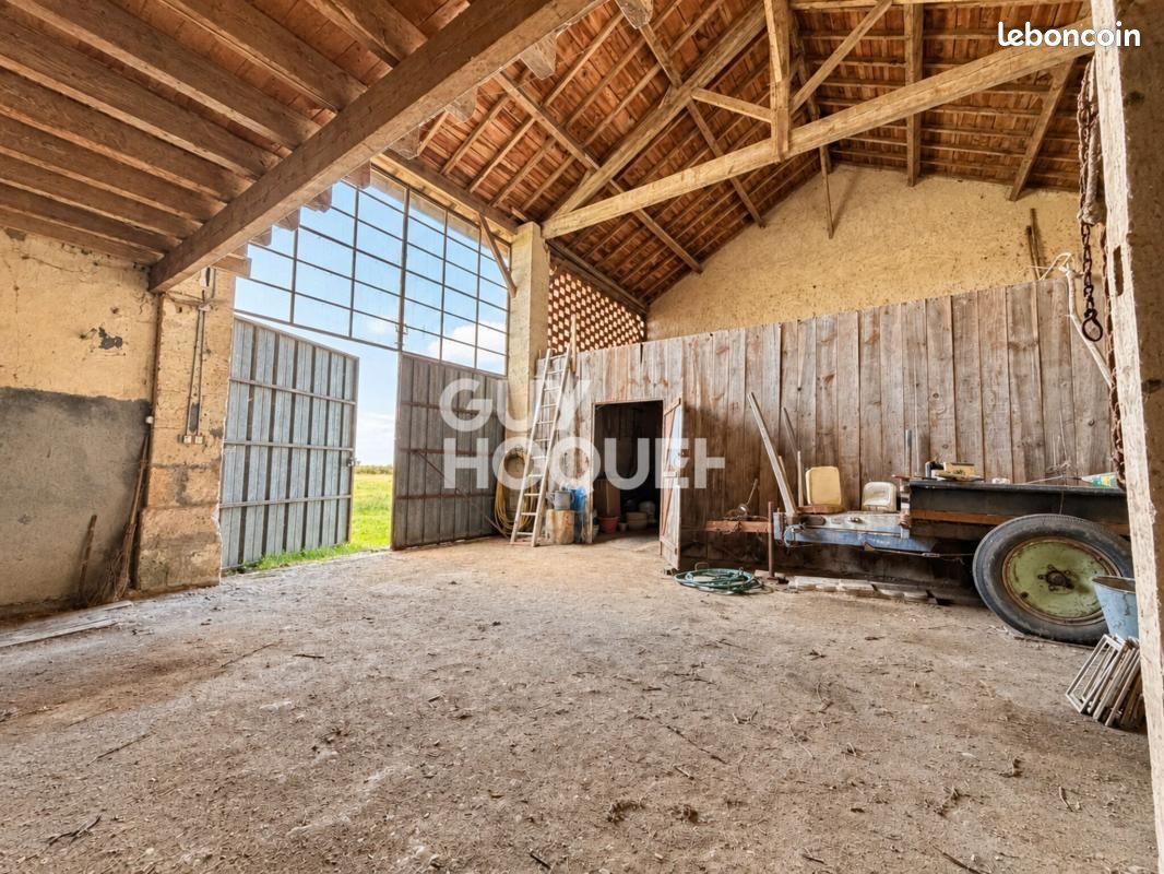 Maison 1 pièce 116 m² · à Saint-Estèphe · 116 m² · 76 300 €