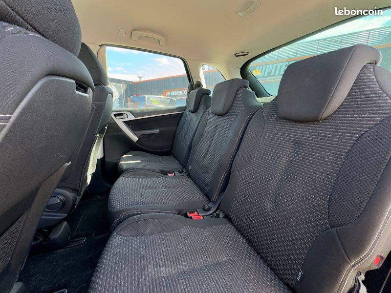 CITROEN C4 II 1.6 HDI 110Ch CONFORT *GARANTIE 6 MOIS (image 8)