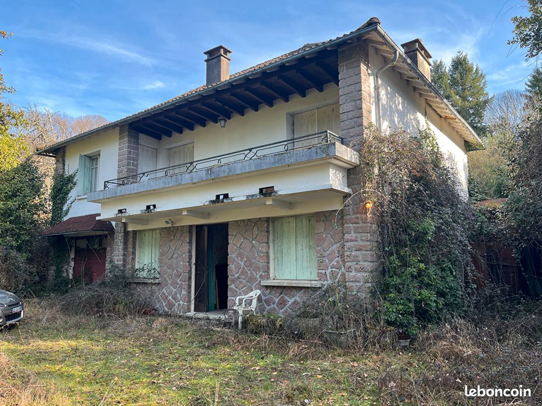 Maison 5 pièces 120 m² · à Lagraulière · 120 m² · 93 000 €