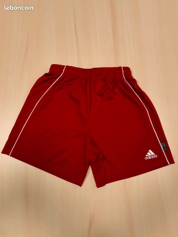 Short De Sport Adidas Climalite Vintage Rouge Bandes Blanches Taille enfant 14 Ans Logo brodé Blanc (image 1)