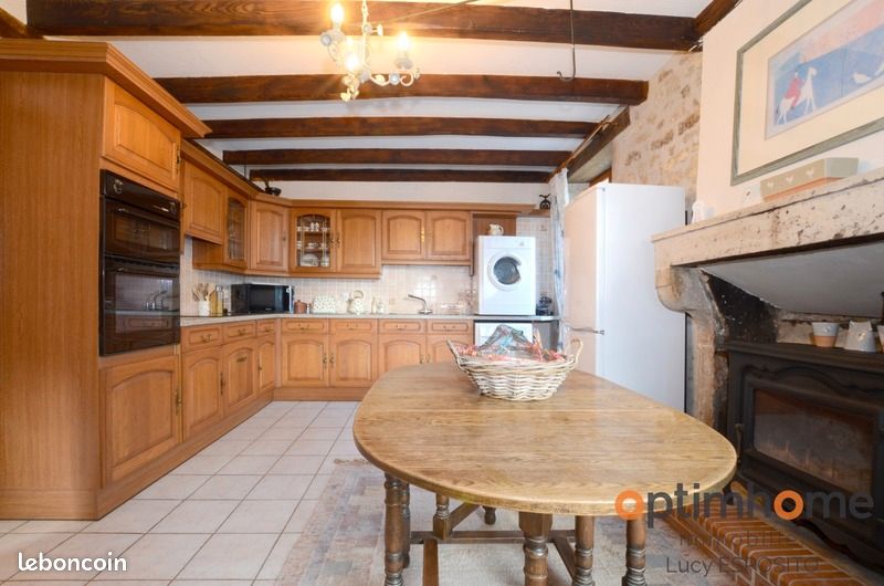 Maison de village 6 pièces 187 m² - Épenède 16490 (image principale 5)