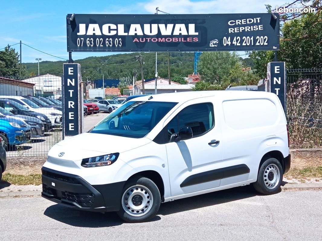 Toyota Proace City FOURGON MEDIUM 1.5L 130 D-4D BVA START+PACK CONFORT+3 PLACES MODUWORK+CARPLAY+... (image 1)