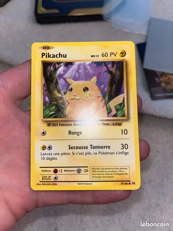 pokemon card pikachu 35/108 Pikachu 35/108 Evolutions Reverse Holo Pokemon Card Near Mint main image 1