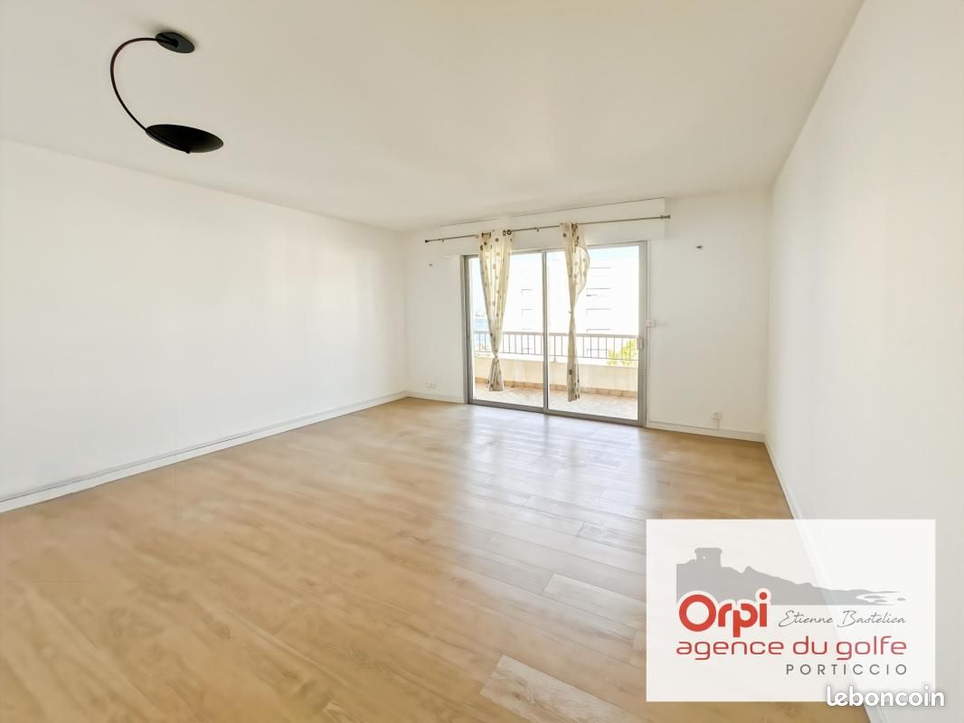 Appartement 3 pièces 75 m² · à Ajaccio · 75 m² · 975 €/mois