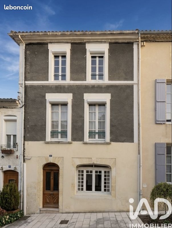 Maison 7 pièces 223 m² · à Cadillac-sur-Garonne · 223 m² · 195 000 €