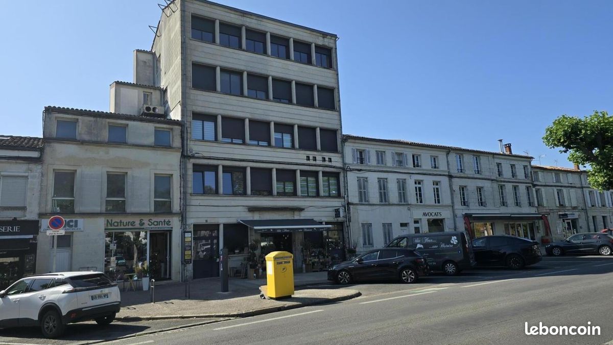 Appartement 3 pièces 166 m² · à Saintes · 166 m² · 347 000 €