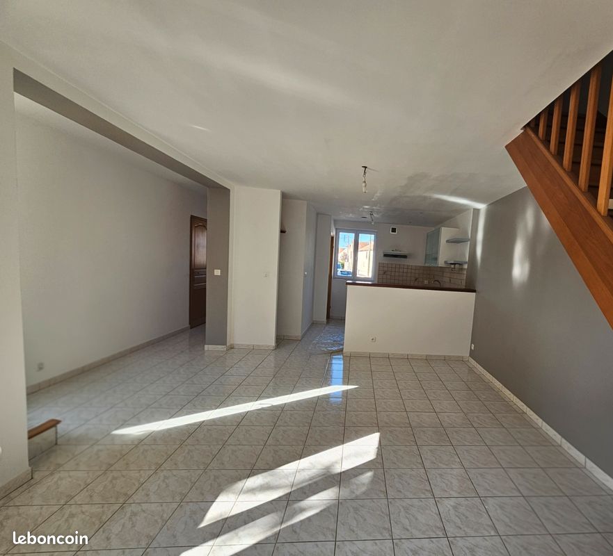 Appartement 3 pièces 56 m² · à Vert-Saint-Denis · 56 m² · 860 €/mois