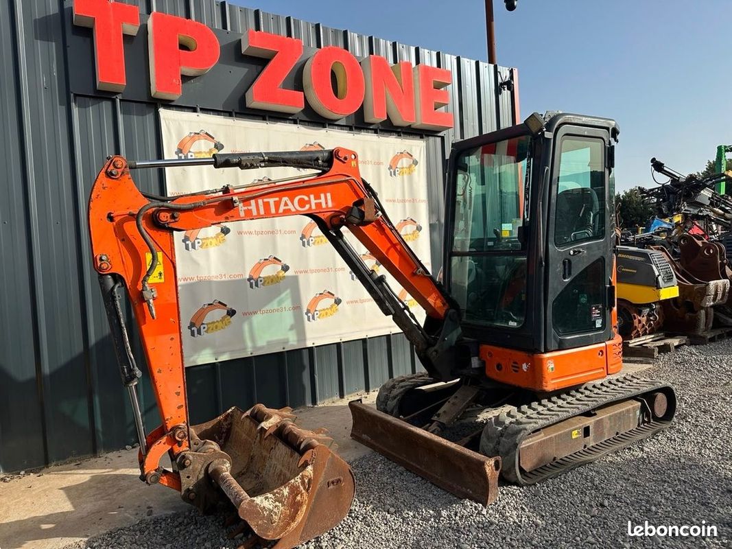 Hitachi ZX26U-5A CR Cabine à 22 900  HT (image 10)