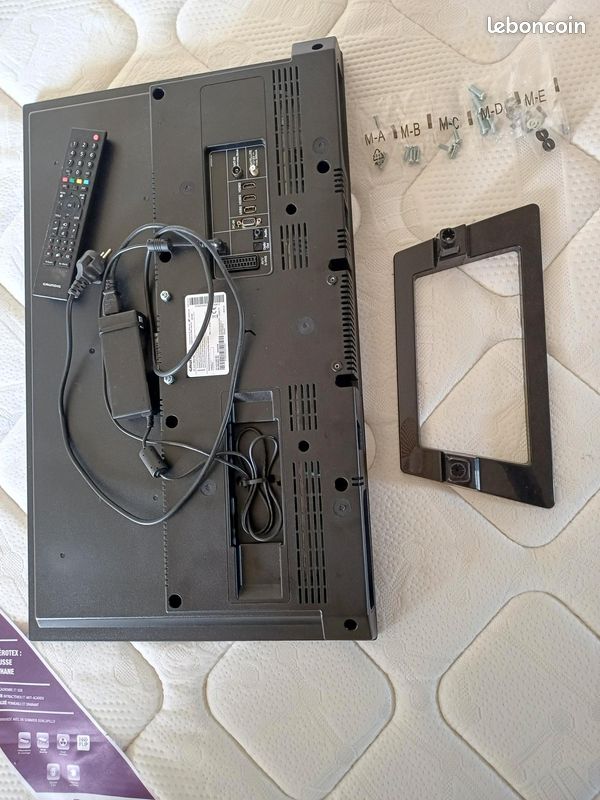 PIECES DETACHEES: Carte d'alimentation Tv Thomson 55FZ3234 40-E501C4-PWI1XG - D'occasion en très bon état