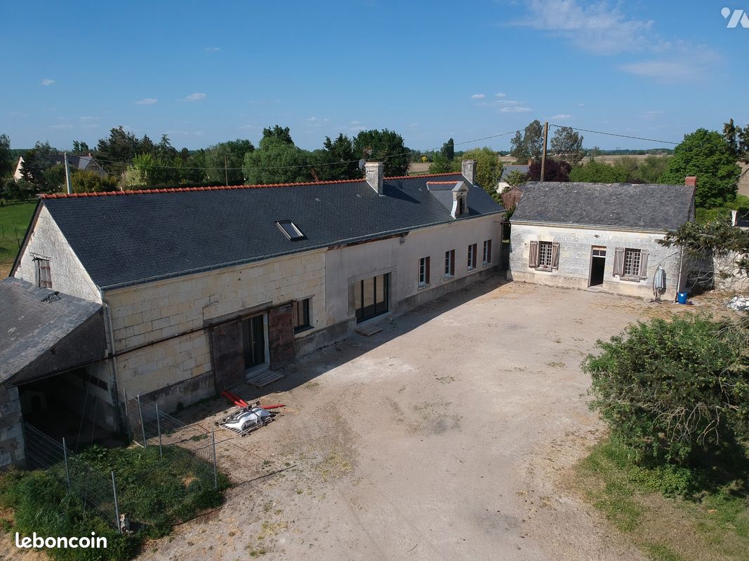 Maison 3 pièces 154 m² · à Longué-Jumelles · 154 m² · 200 000 €
