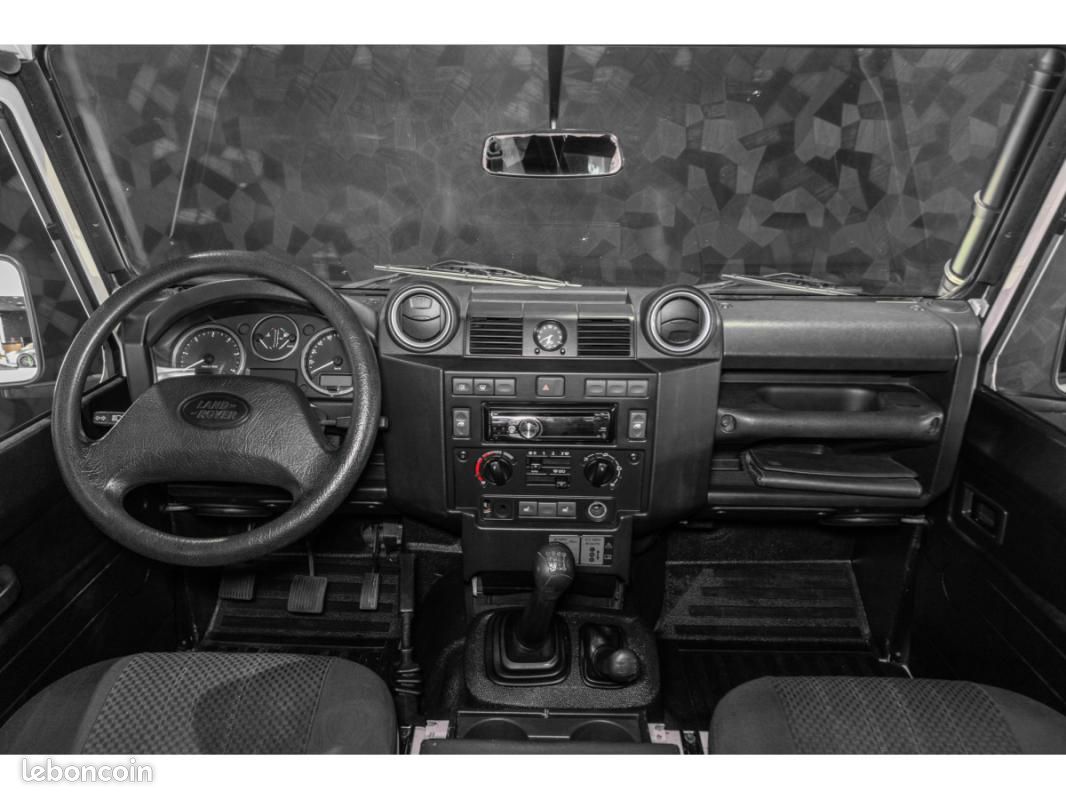 Land Rover Defender CABRIOLET (image 20)