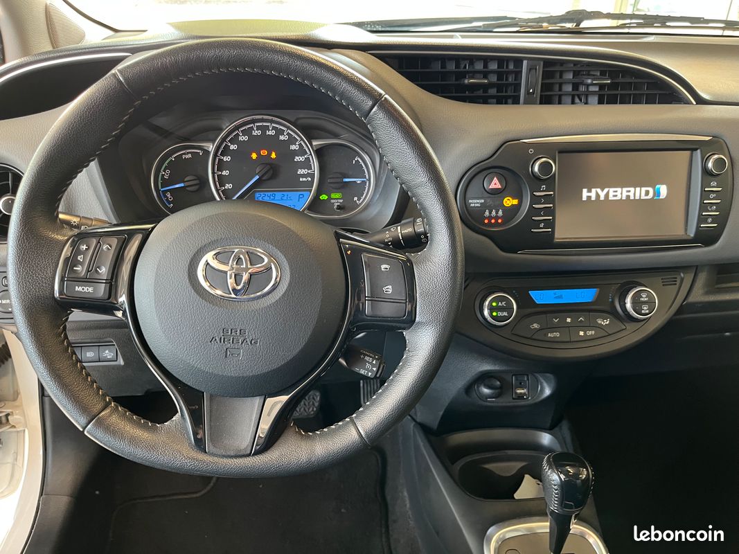 Toyota yaris 120 vvt-i dynamic business 5p 2023 (image 2)
