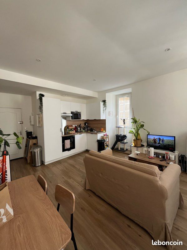 Appartement 2 pièces 43 m² · à Poitiers · 43 m² · 590 €