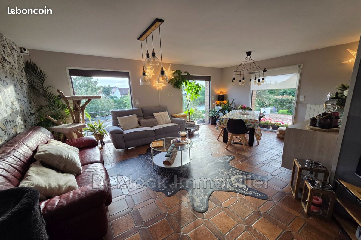 Maison 4 pièces 89 m² · à Bierne · 89 m² · 271 700 €