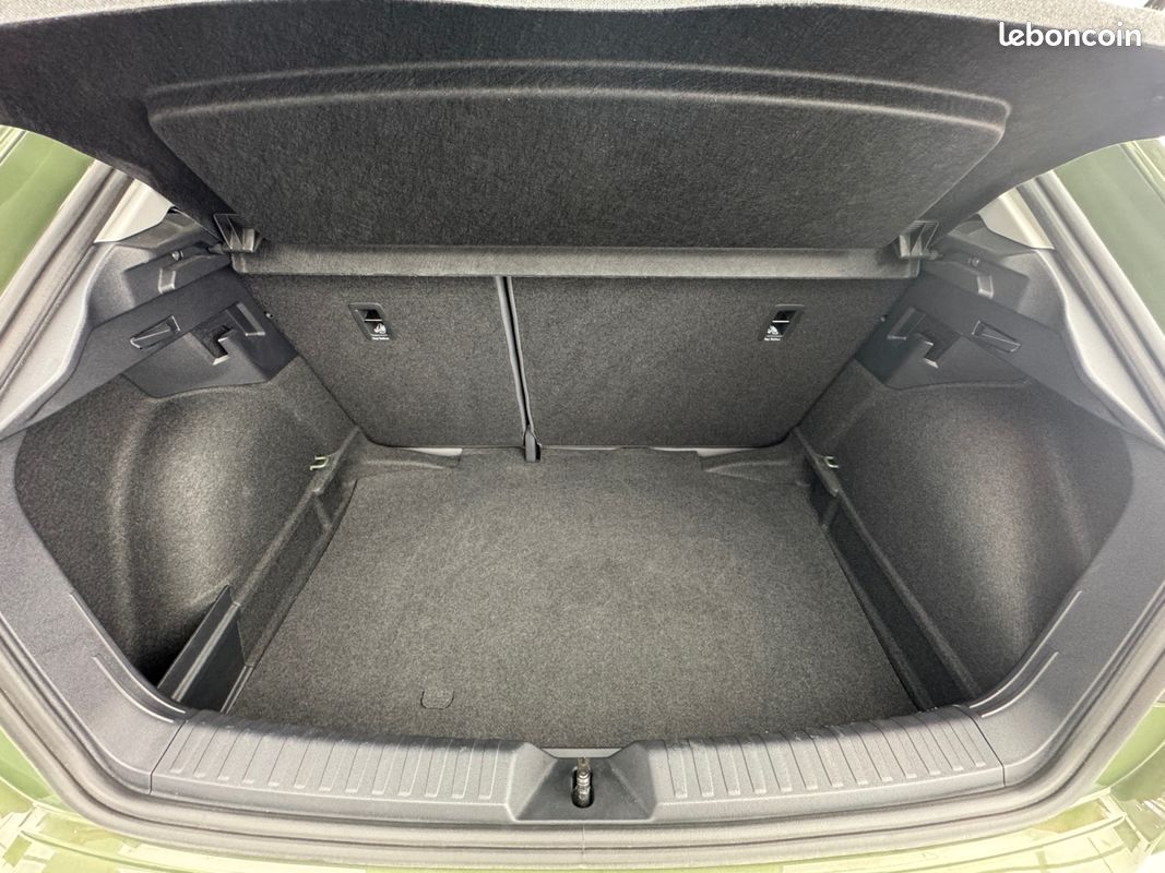 AUDI A1 Sportback 30 TFSI 116 ch S tronic 7 Design + camera + clé confort (image 20)