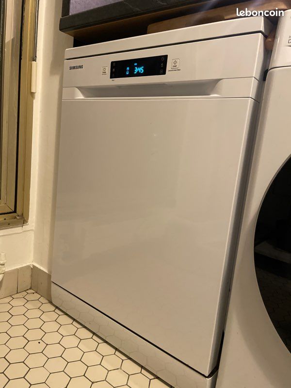 Lave-vaisselle LV 60cm SAMSUNG DW60M6050FW (image 1)