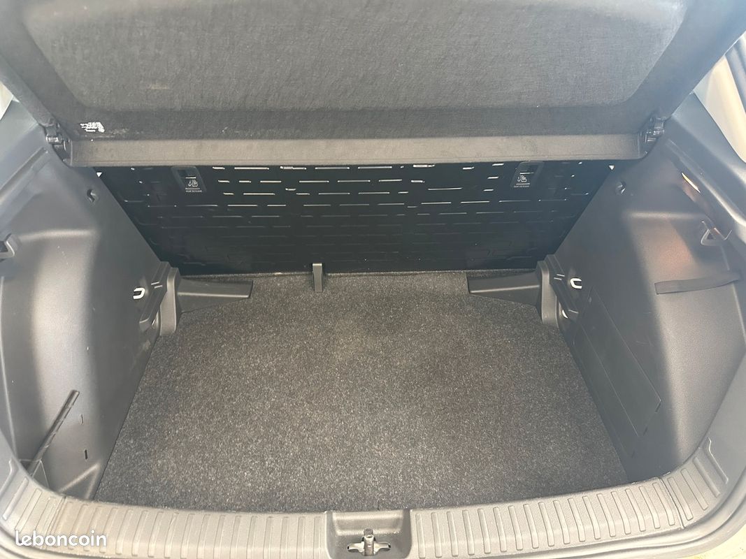 Skoda Fabia IV 1.0 TSI 95 CH SELECTION EXPORT ALGERIE 2024 (image 14)