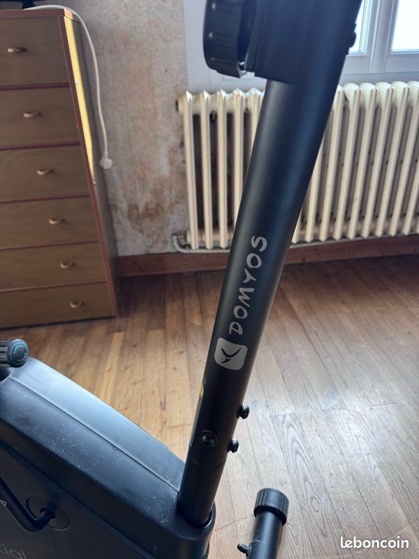 Vélo D'appartement Domyos Essential 03 – Pliable, Fitness, Occasion