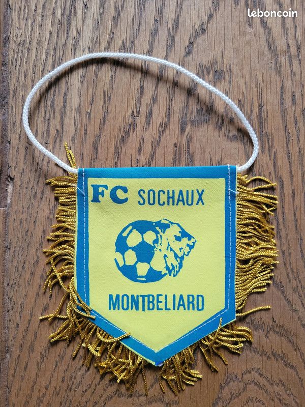 Alter Wimpel Pennant FC Sochaux Montbéliard Frankreich Peugeot Fußball